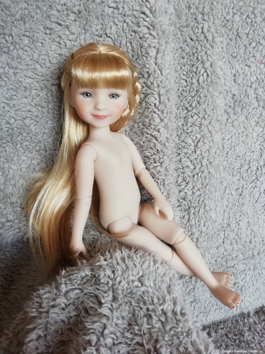 Сара Ruby Red Fashion Friends. Обзор, сравнение с Кэрол Paola Reina и мерки