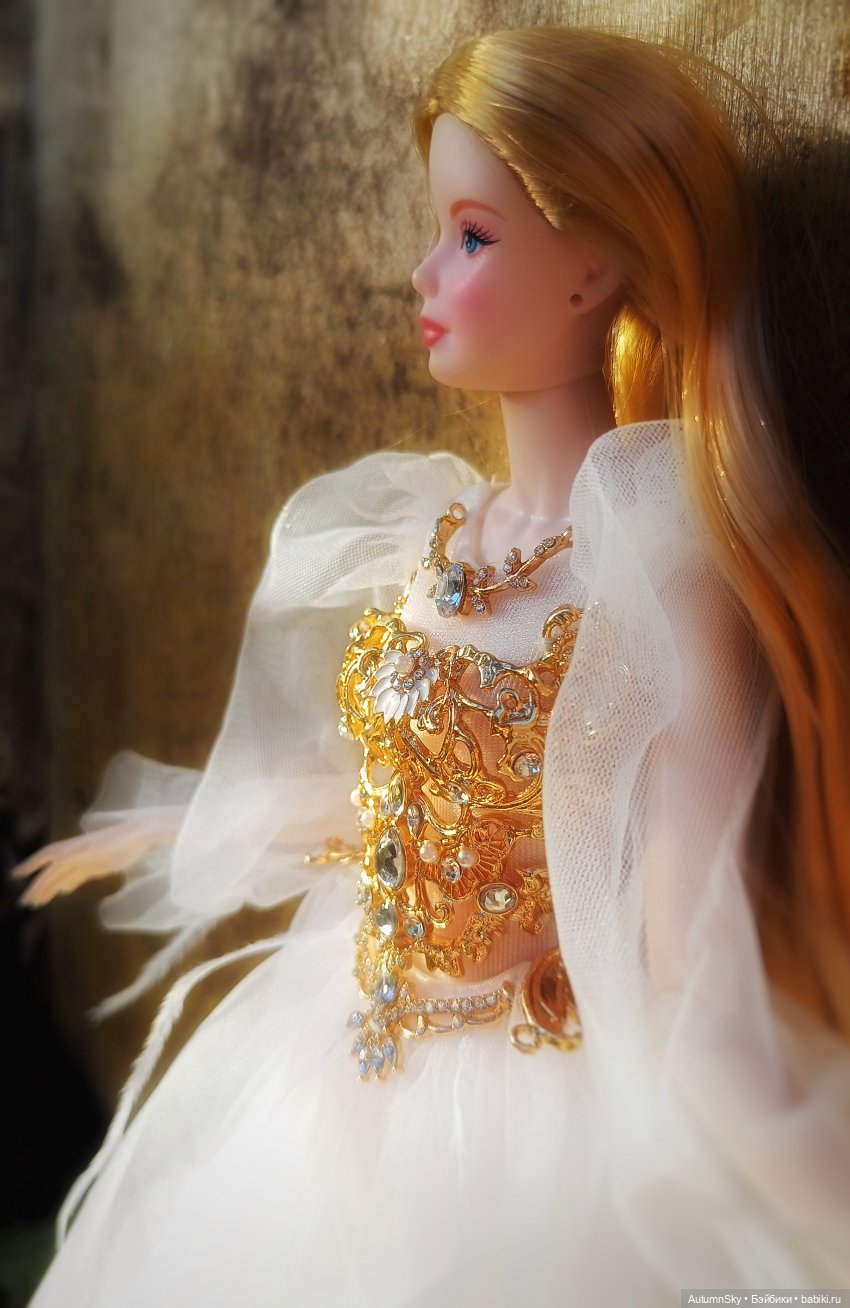 Леди-привидение на прогулке (фото 7)