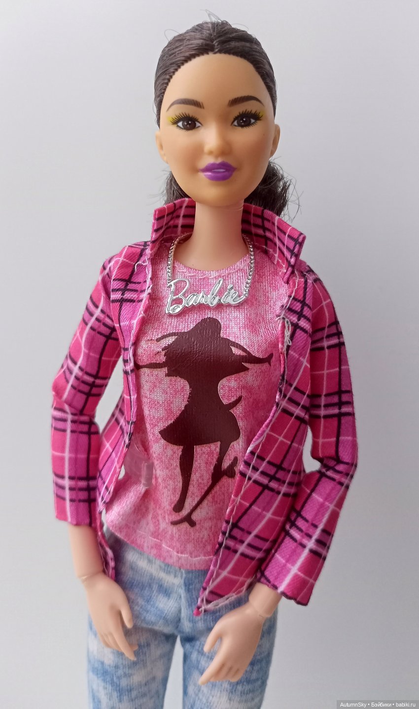 Новенькие и старенькие Барби. Просто показаться