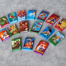 Книги классика Диснея в масштабе 1:6
