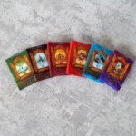 Книги из серии "Хроники Нарнии" в масштабе 1:6