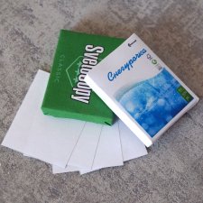Миниатюрные упаковки бумаги (в масштабе 1:6)