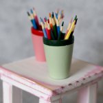 Подставка с карандашами в масштабе 1:6