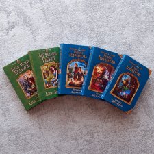 Книги из серии "Колдовские миры" в масштабе 1:6