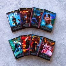 Серия книг "Академия проклятий" в масштабе 1:6