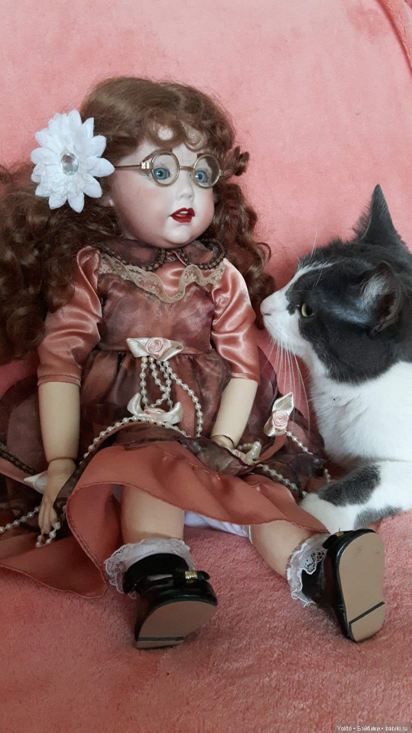 Кукла Франциска и помошница Мая