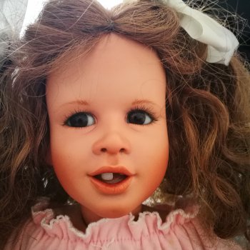 Лине, фарфоровая непоседа