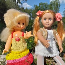 Первая прогулка Алёнки и Дуняши