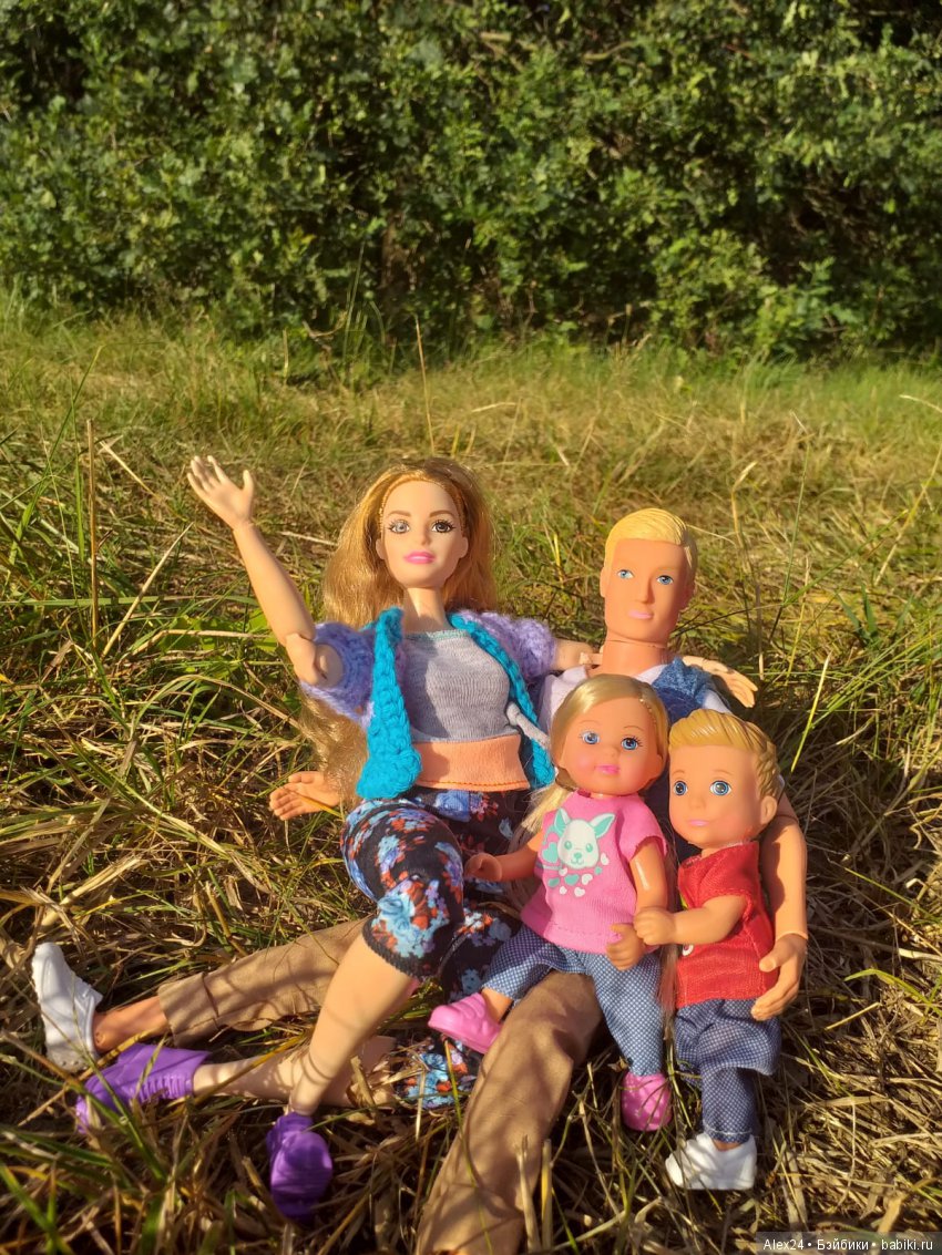 Какая у нас хорошая семья !