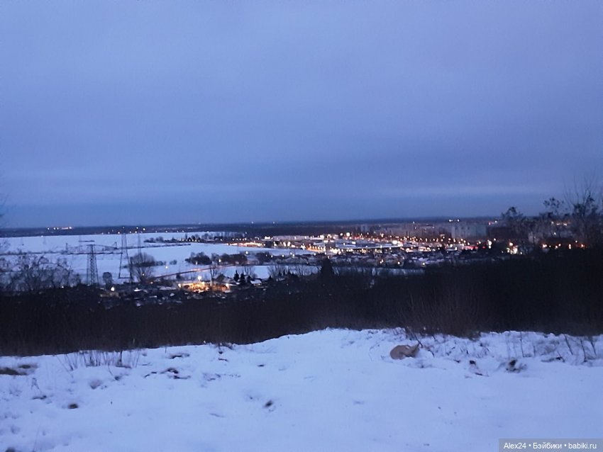Зимняя прогулка в новом пальтишке