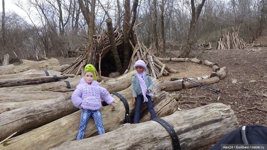 Странная девушка — Куклы Barbie (Барби): Looks