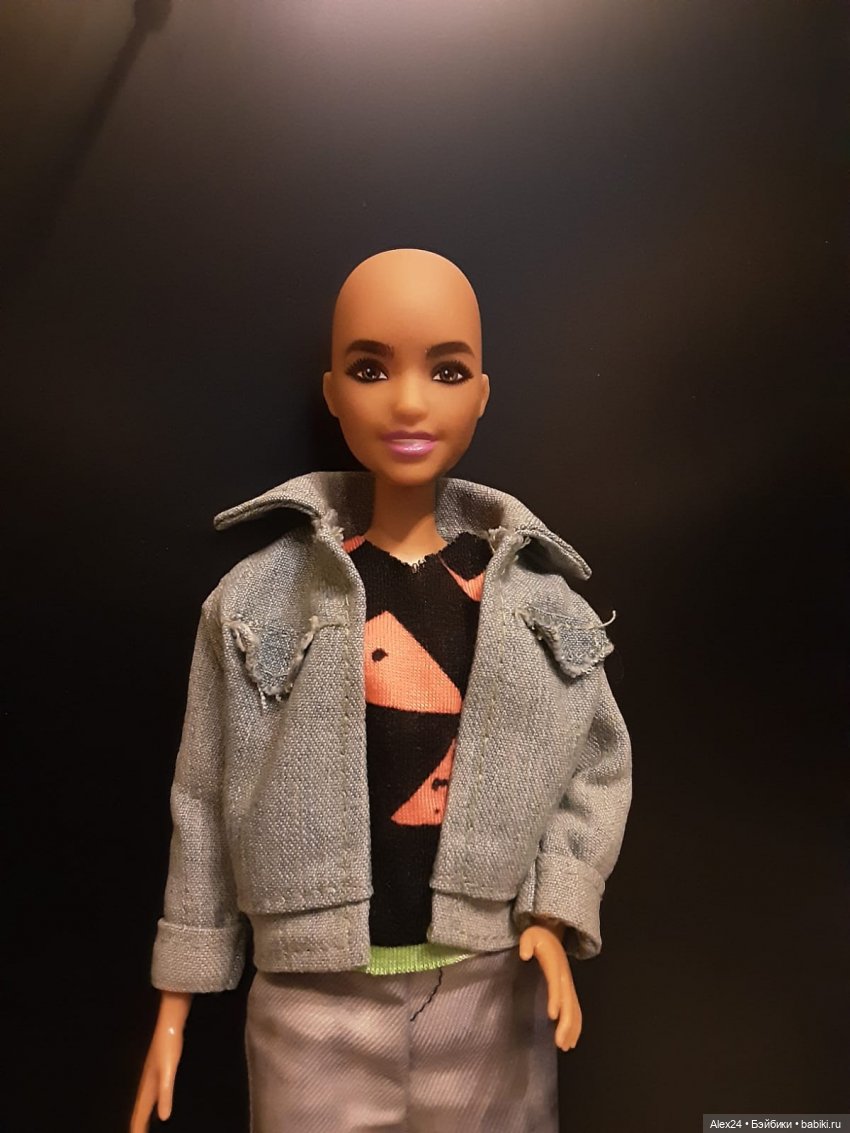 Странная девушка — Куклы Barbie (Барби): Looks (фото 3)