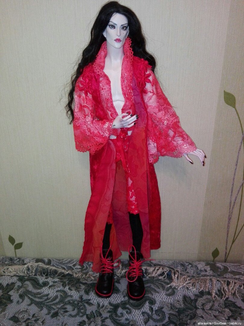 Прекрасный авторский вампир-аристократ — Л'эрт