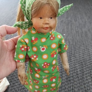 Деревянная кукла Hildegard Krahmer (Крамер) ремонт почерневшего тела