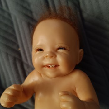 Малыш Laura Lee Wambach. Как поменять волосики?