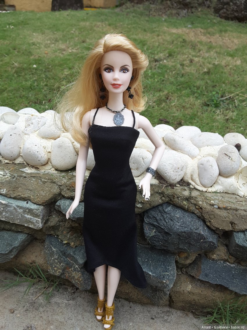 Розали в родном платье