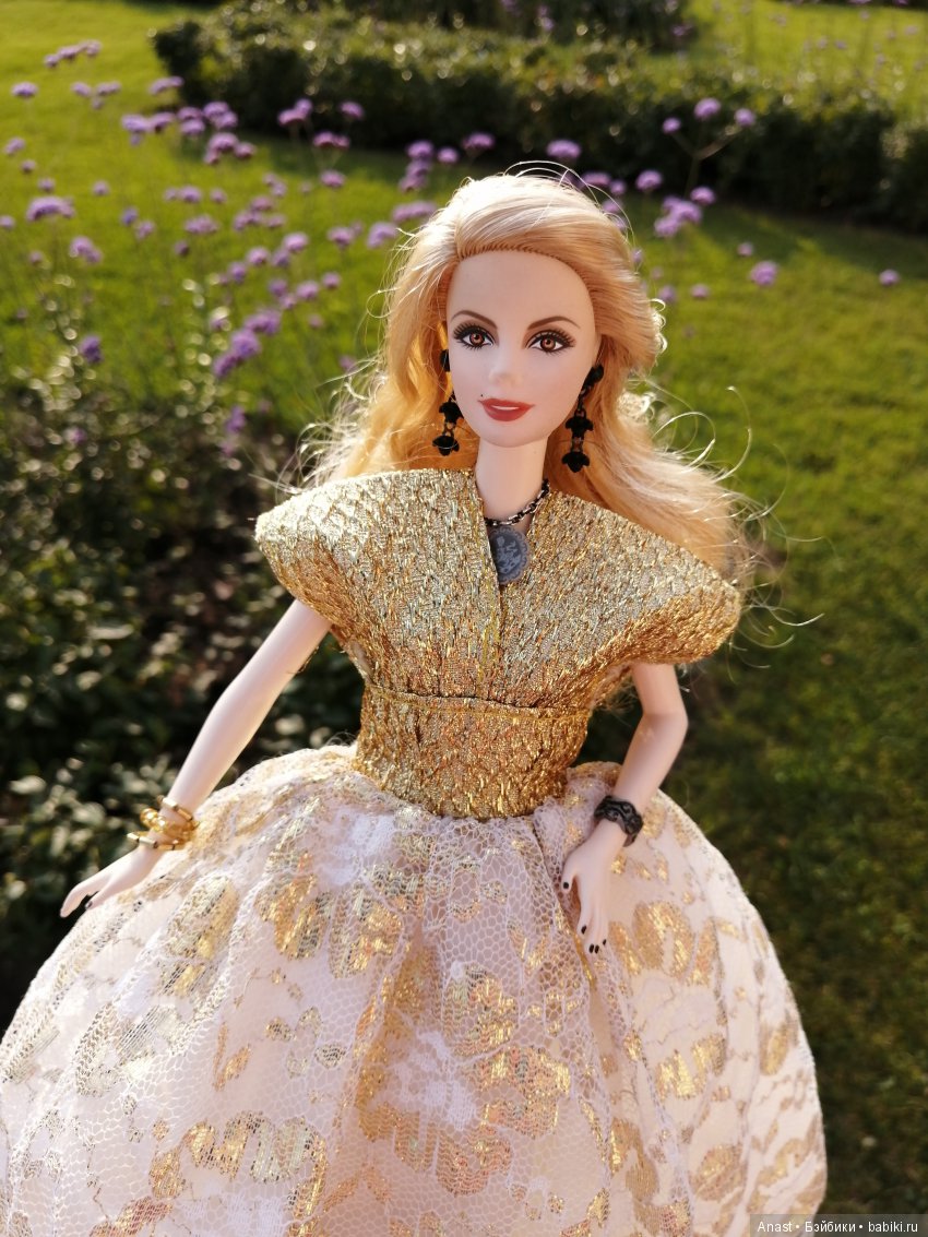 Музей винтажных платьев. Золотой наряд принцессы (фото 2)