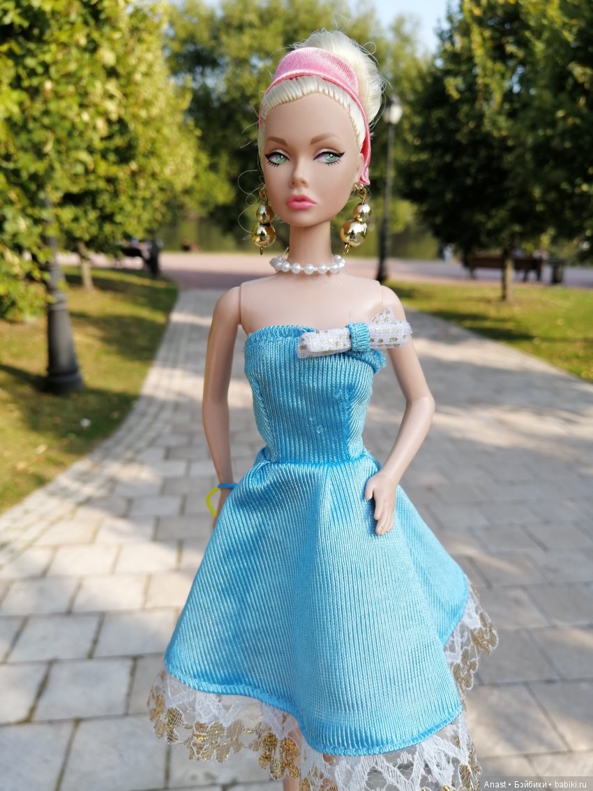 Музей винтажных платьев. Голубое летнее платье