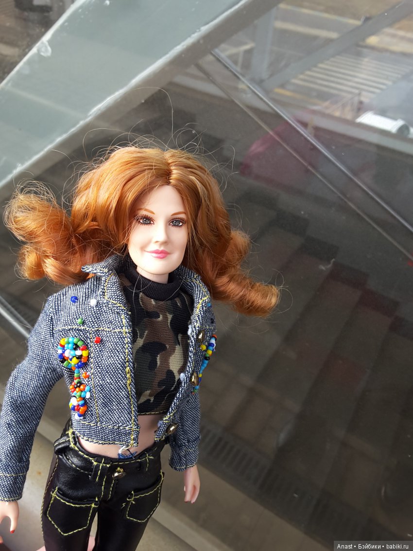 Рыжая супер-героиня — Портретные куклы знаменитостей: звезды кино