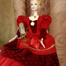 Музей винтажных платьев. Красное бархатное платье