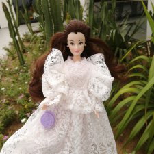 Музей винтажных платьев. Кружевное белое платье