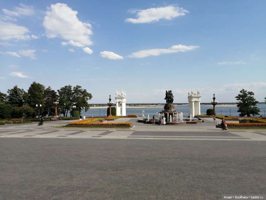 Прекрасный Волгоград глазами кукол (фото 6)