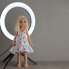 Моя новенькая. Маника Паола Рейна и фото с круговой лампой