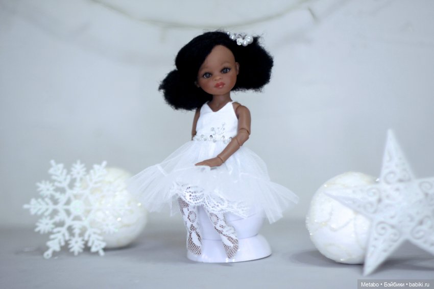 Новогодние платья и чудеса для шоколадных куколок