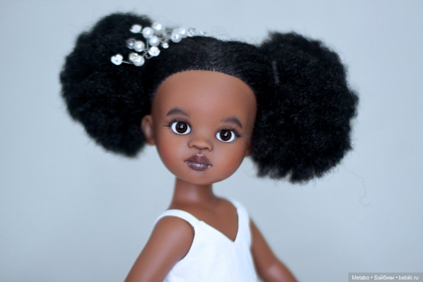 Новогодние платья и чудеса для шоколадных куколок