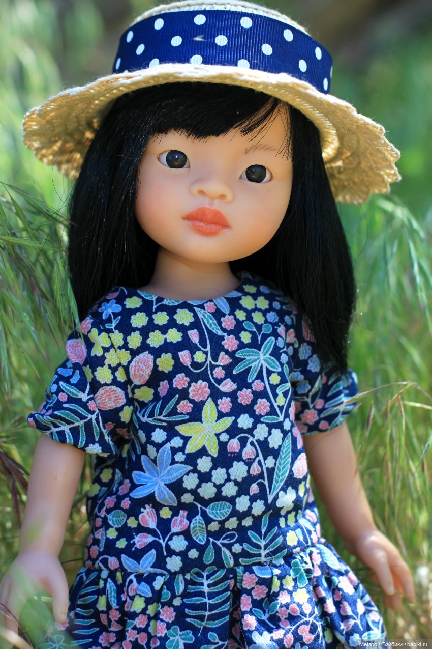 Лиушка на природе — Куклы Paola Reina (Паола Рейна): новинки (фото 3)