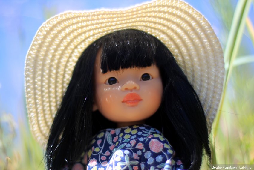 Лиушка на природе — Куклы Paola Reina (Паола Рейна): новинки (фото 5)