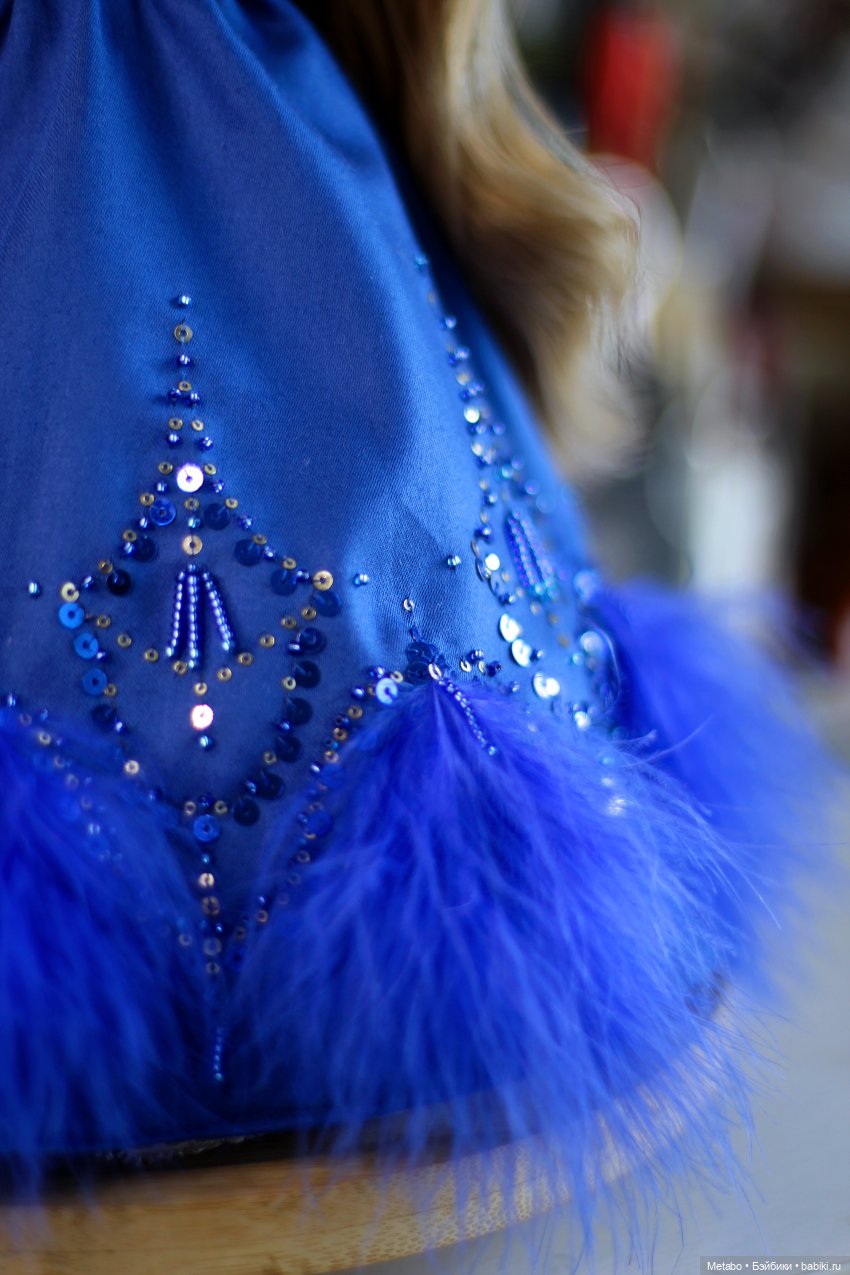 Работа над небольшой коллекцией платьев