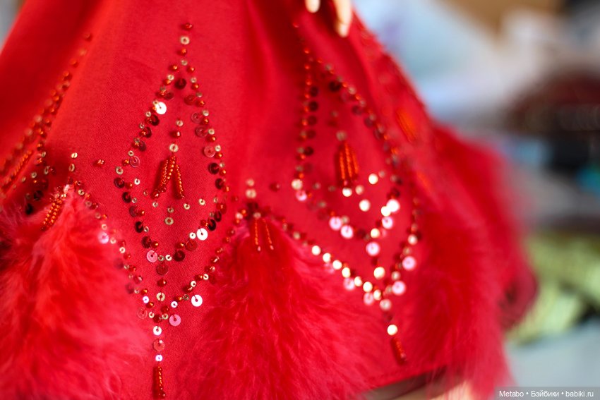 Работа над небольшой коллекцией платьев