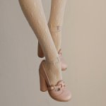 Нежно розовые туфли на высоком обтяжном каблуке