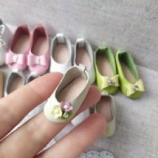 Обувь на разных куколок