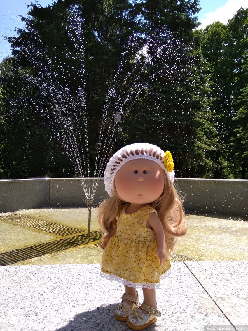 Встретимся у фонтана — Куклы Nines d'Onil (Нинес): Миа (Mia) (фото 5)