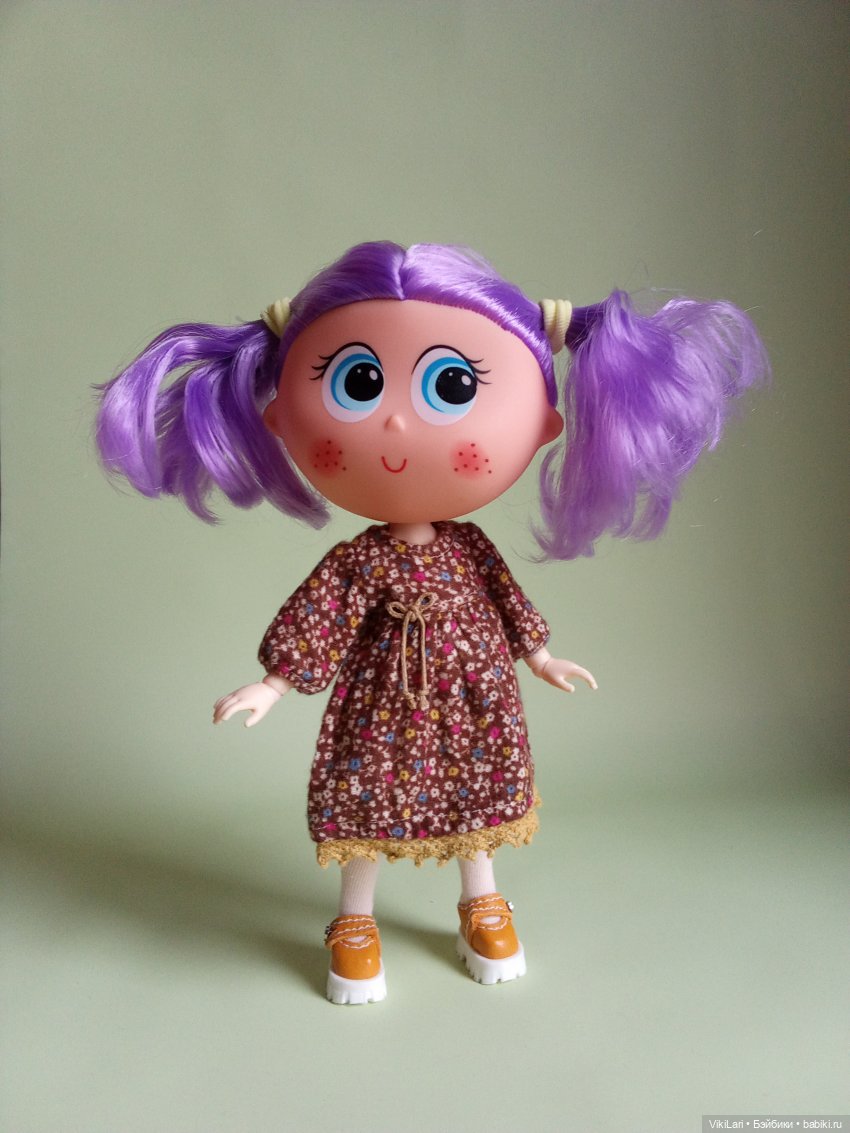 Фиолетовое чудо с огромными глазами