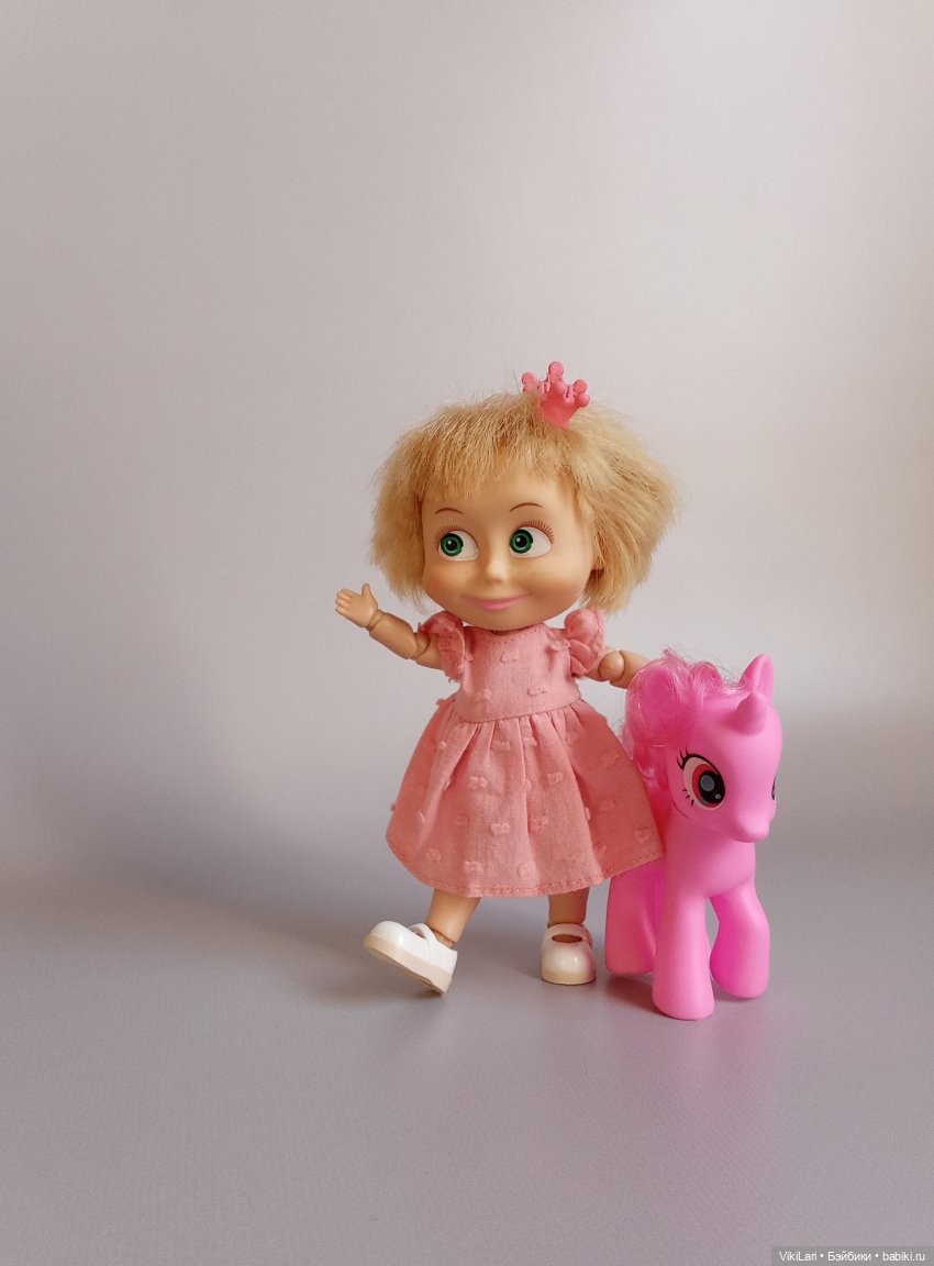 Игра в принцесс — Куклы Маша и Медведь (Simba): Маша в кармашке