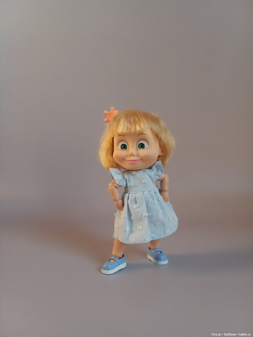 Игра в принцесс — Куклы Маша и Медведь (Simba): Маша в кармашке (фото 3)