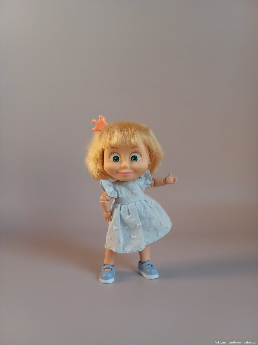 Игра в принцесс — Куклы Маша и Медведь (Simba): Маша в кармашке (фото 4)