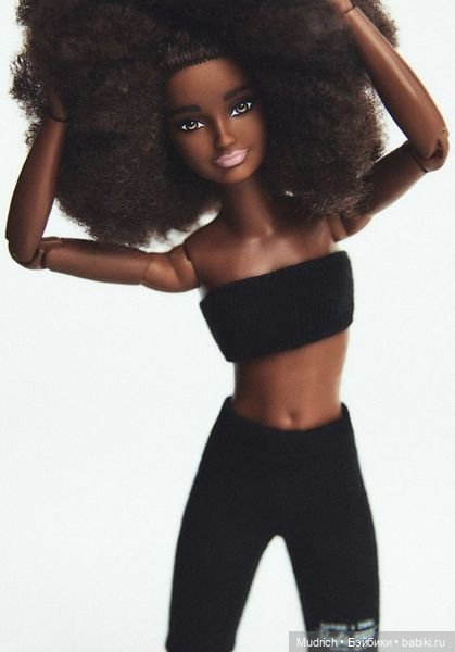 Скинтоны подвижных тел. Йога, она же mtm, made to move, looks и др