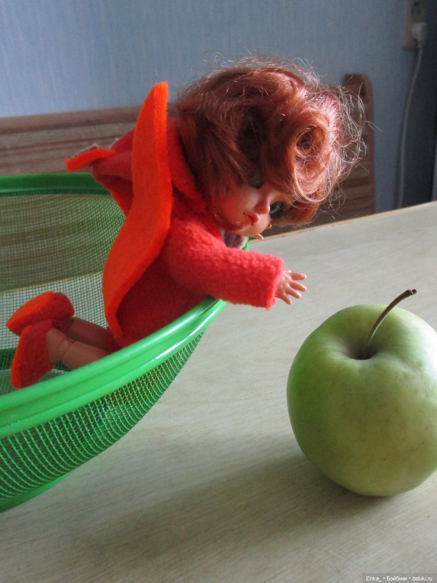 Белка добывает яблоко — Куклы Latidoll (Лати): BJD (БЖД) (фото 6)