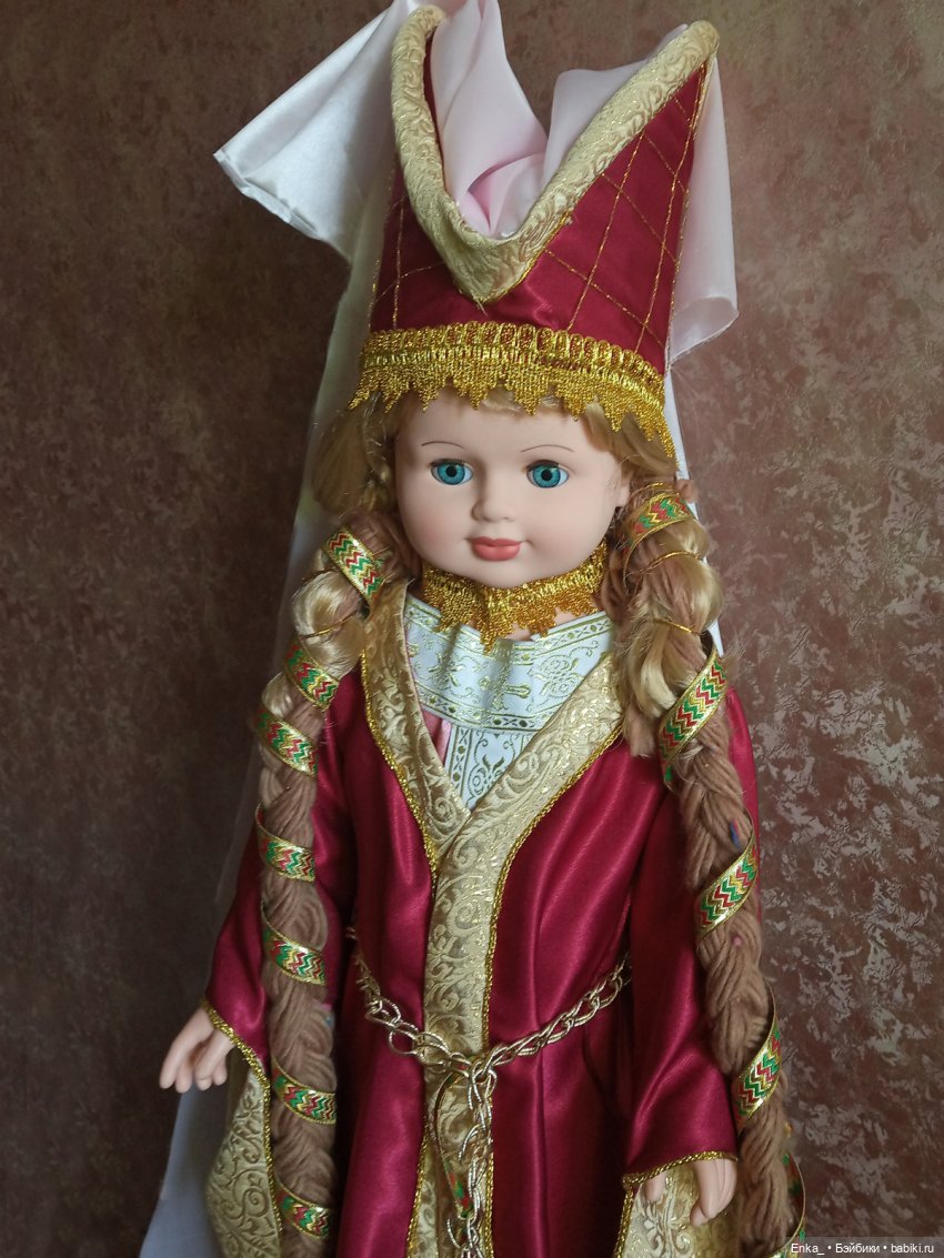 Средневековая красавица — Российские куклы Весна (фото 4)