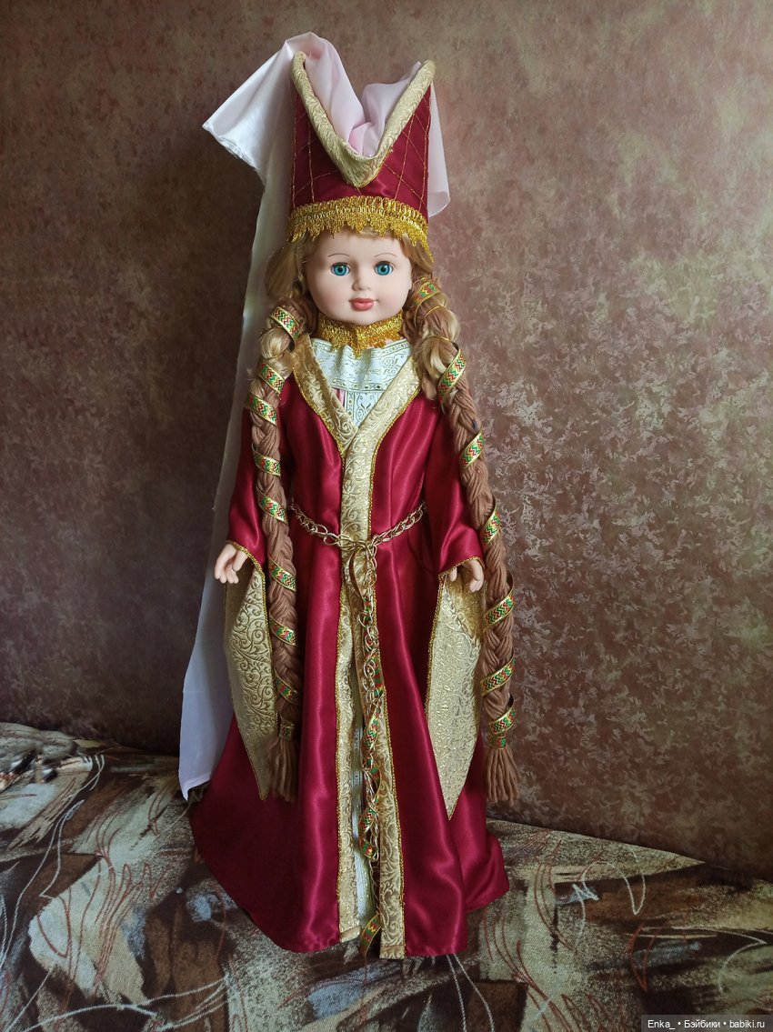 Средневековая красавица — Российские куклы Весна (фото 2)