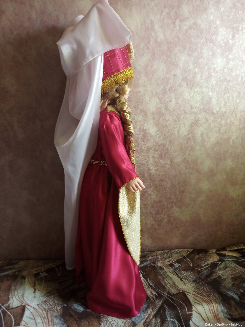 Средневековая красавица — Российские куклы Весна (фото 8)