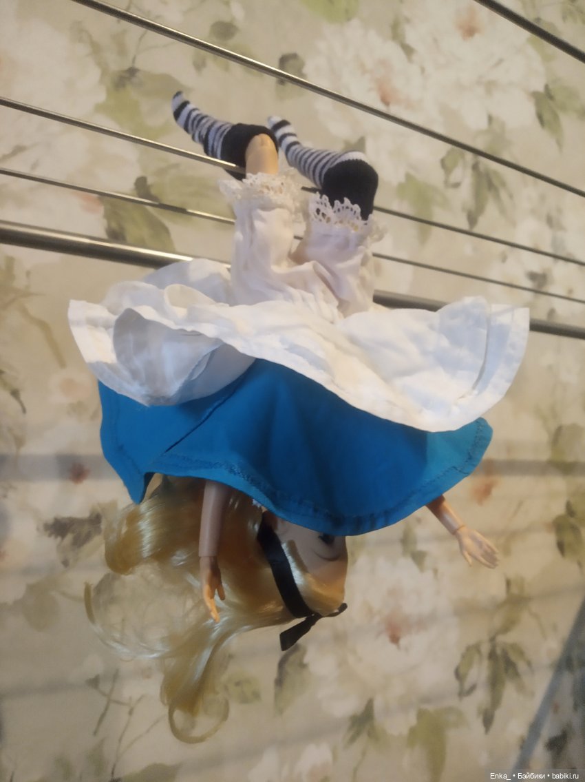 Бесстрашная Алиса — Куклы Disney Animators и Принцессы Диснея: Disney Store (фото 10)