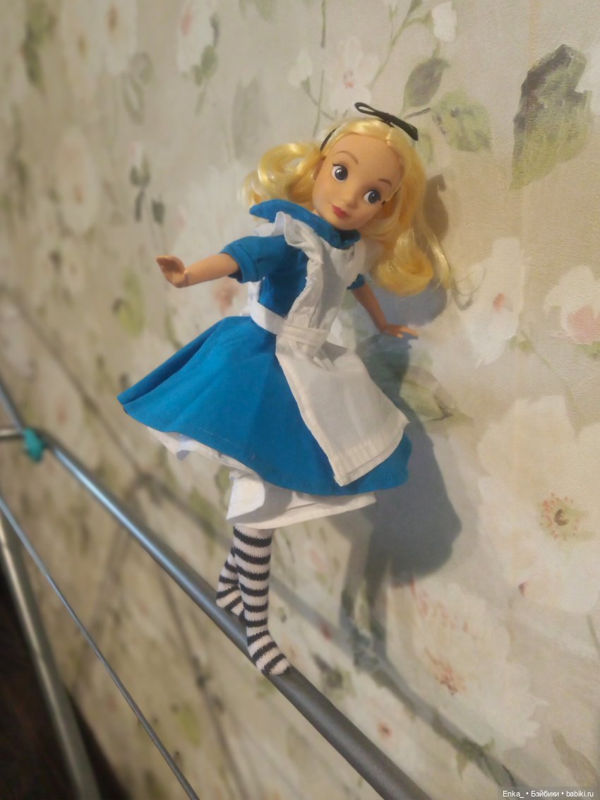 Бесстрашная Алиса — Куклы Disney Animators и Принцессы Диснея: Disney Store (фото 4)