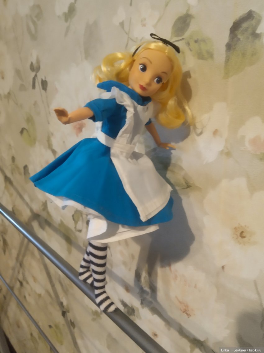 Бесстрашная Алиса — Куклы Disney Animators и Принцессы Диснея: Disney Store (фото 3)