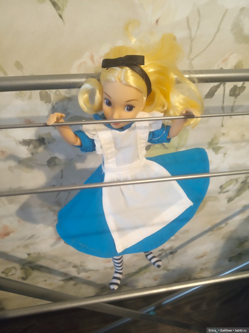 Бесстрашная Алиса — Куклы Disney Animators и Принцессы Диснея: Disney Store (фото 7)