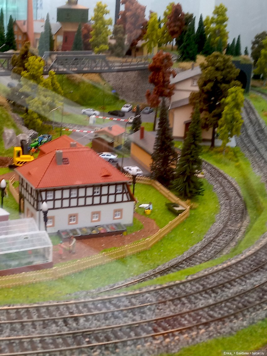 Миниатюрная железная дорога в Торговом комплексе (фото 5)